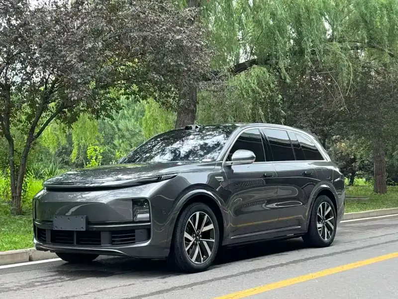 Li Auto L8
