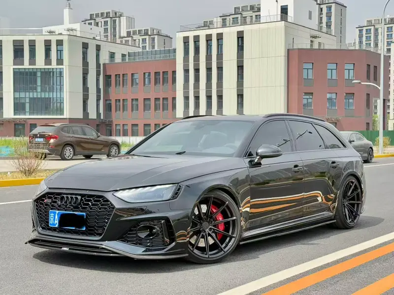 Audi RS 4