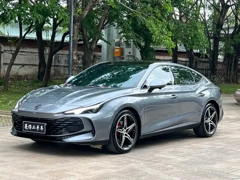 MG MG7