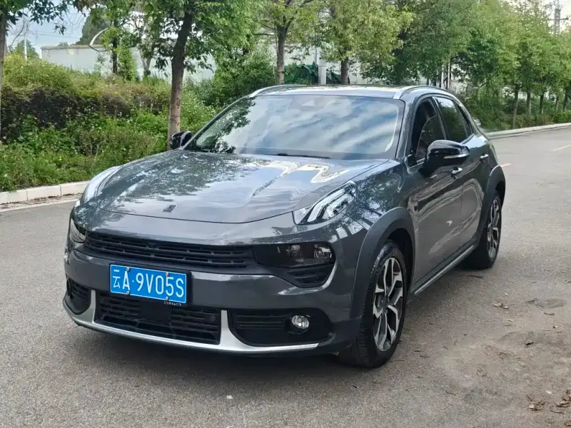 Lynk & Co 02