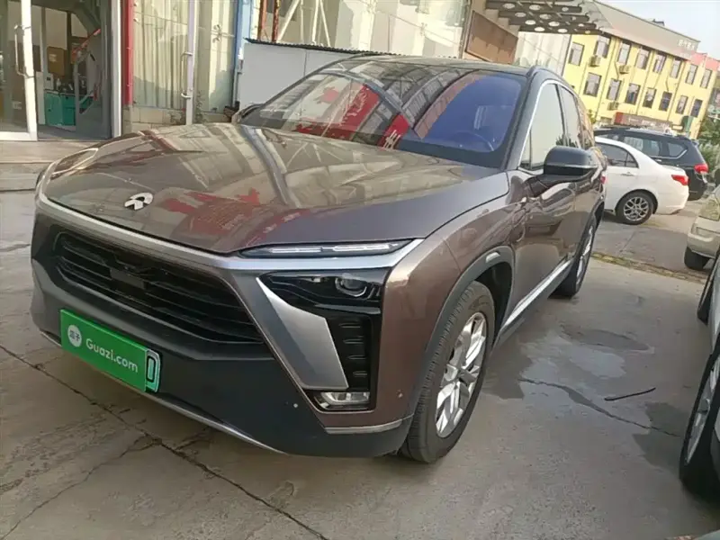 NIO ES8