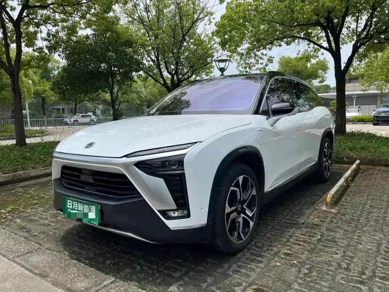 NIO ES8