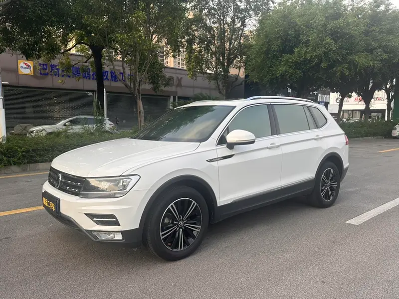 Volkswagen Tiguan L