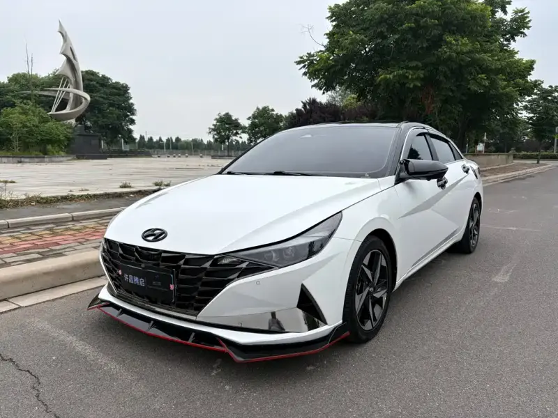 Hyundai Elantra
