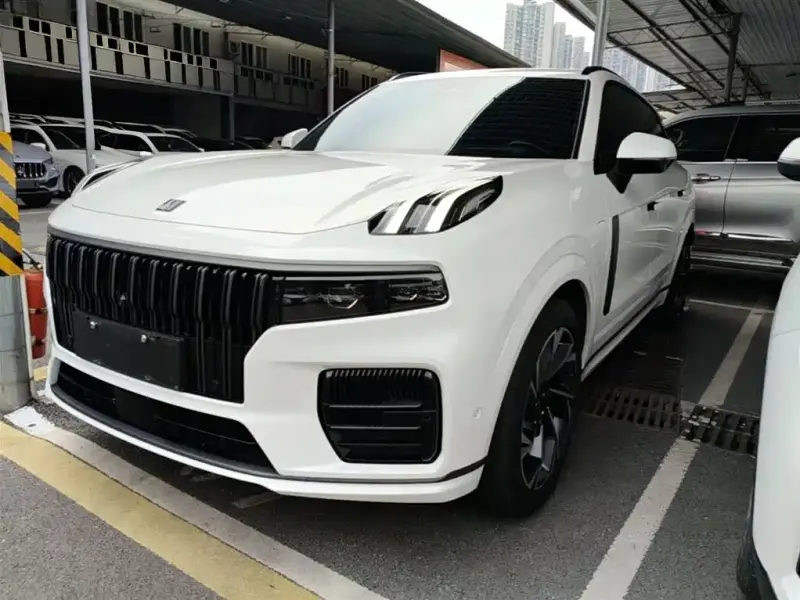 Lynk & Co 09 EM-P