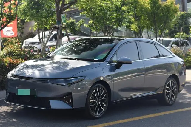 XPeng P5