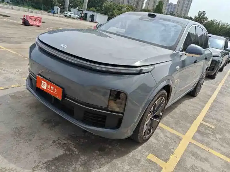 Li Auto L8