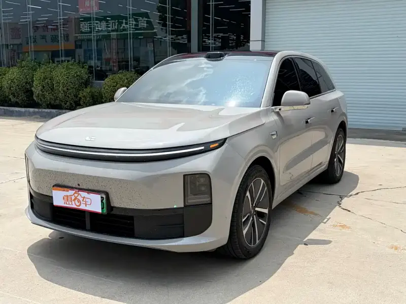 Li Auto L6