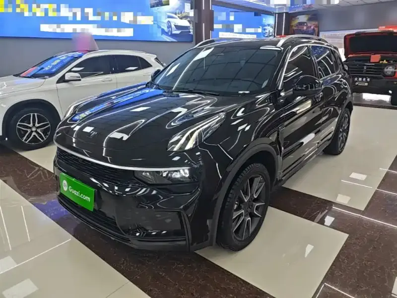 Lynk & Co 01