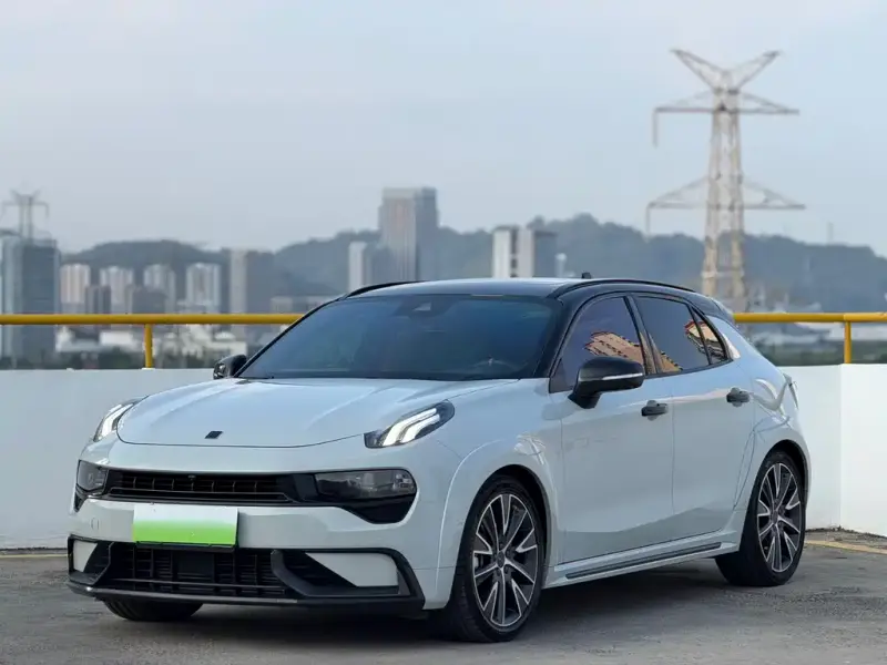 Lynk & Co 02 Hatchback