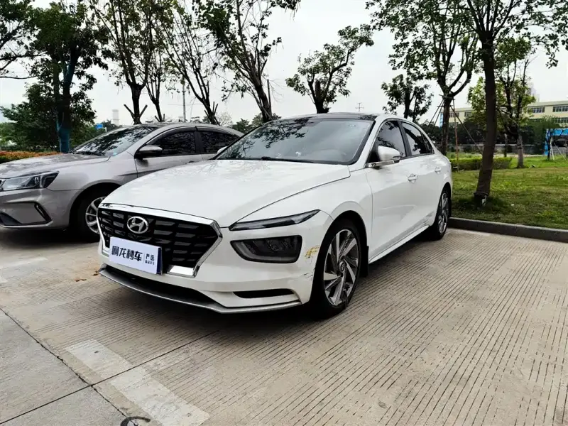 Hyundai Mistra