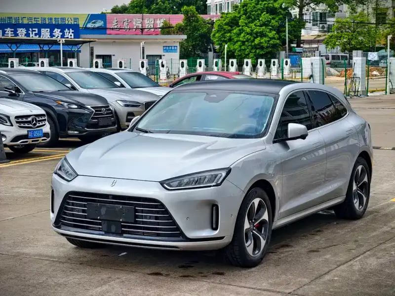AITO M5