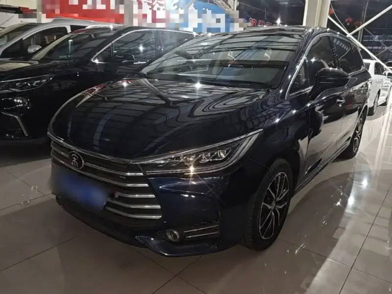 BYD MAX