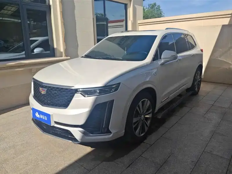 Cadillac XT6
