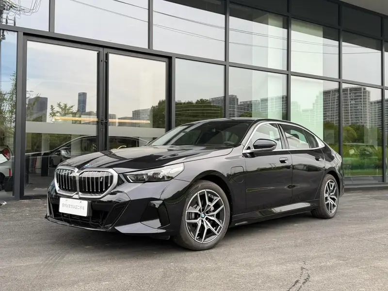 BMW i5