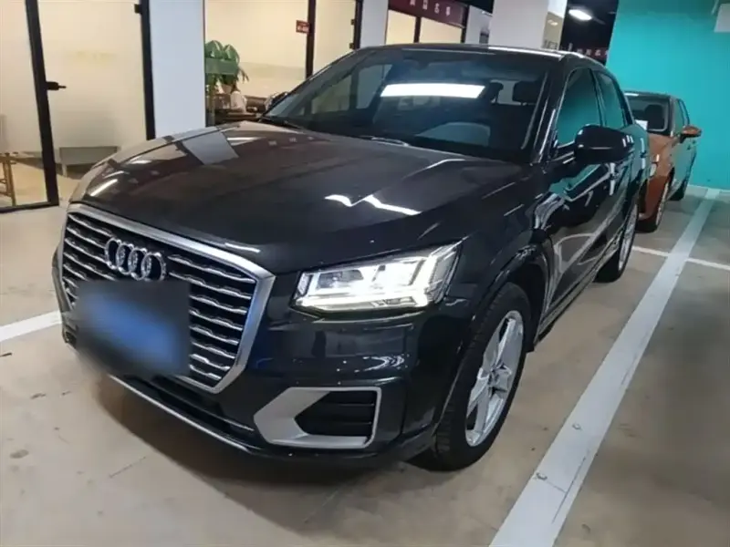 Audi Q2L