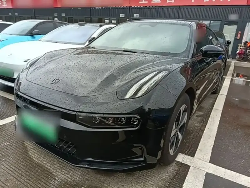 Zeekr 001
