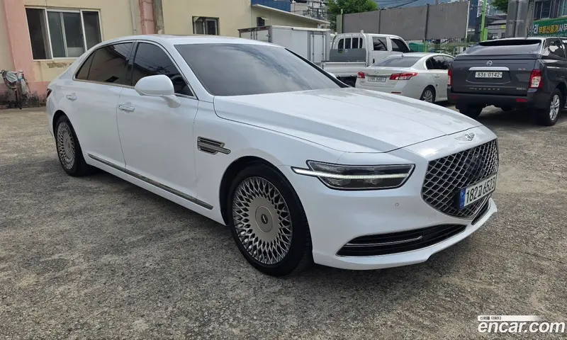 Genesis G90