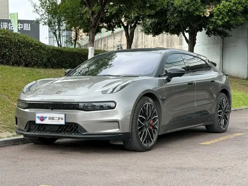 Zeekr 001