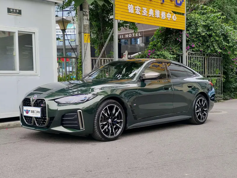 BMW i4