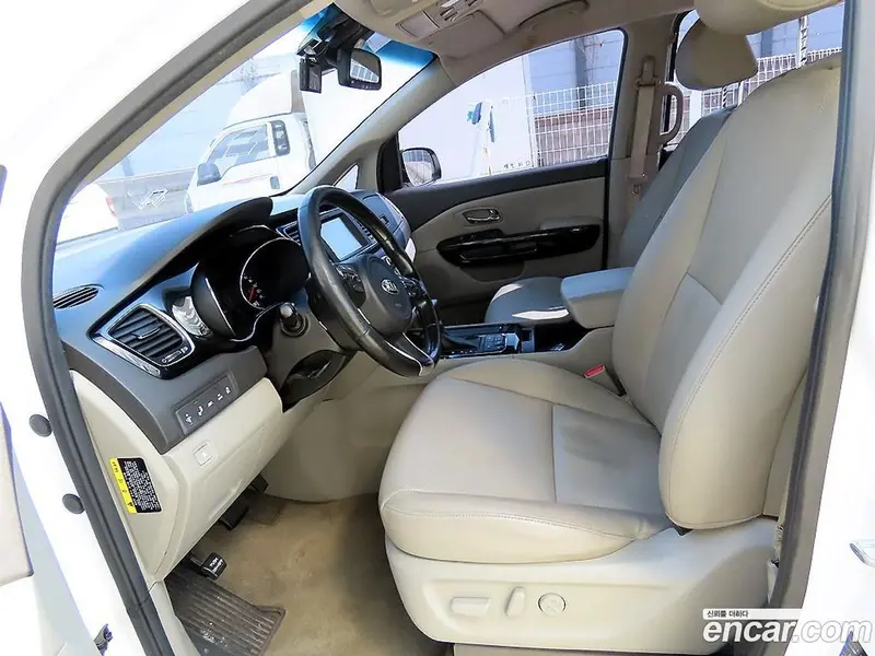 Kia Carnival (Canival)