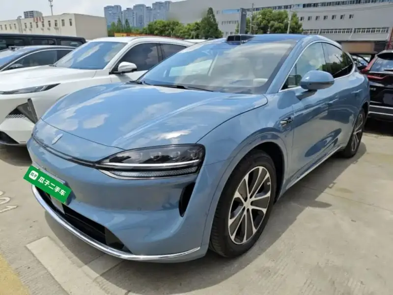 Luxeed Zhijie R7