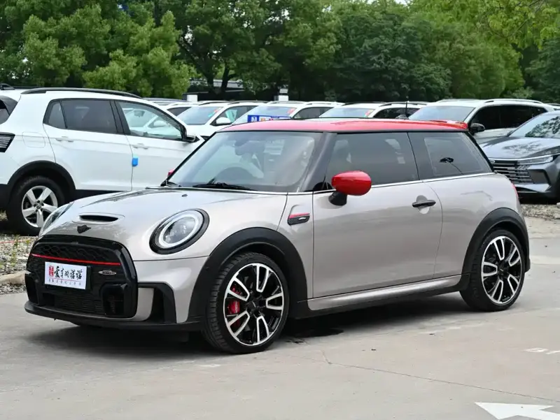 MINI JCW
