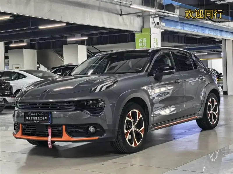 Lynk & Co 02