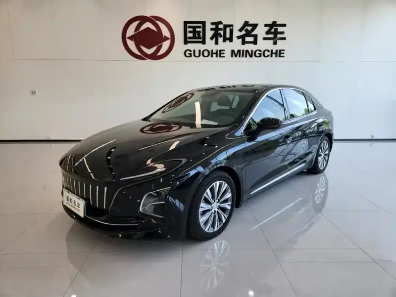 Hongqi E-QM5