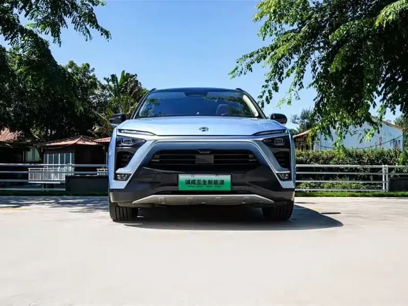 NIO ES8