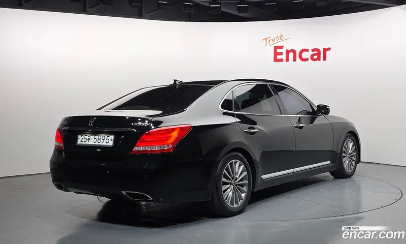 Hyundai Equus