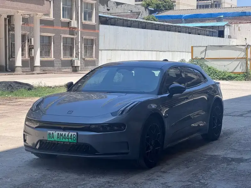 Zeekr 001