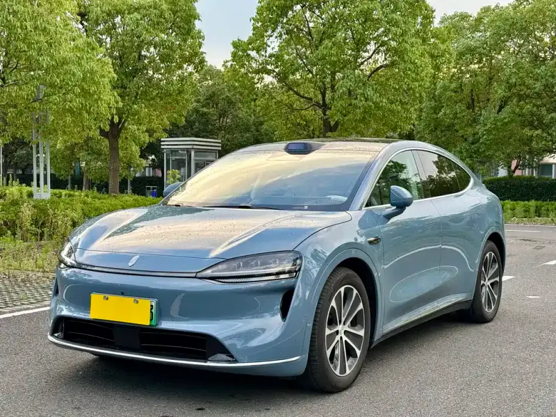 Luxeed Zhijie R7