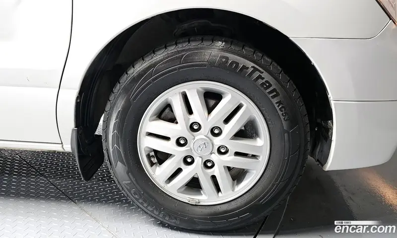 Hyundai H-1 (Starex)