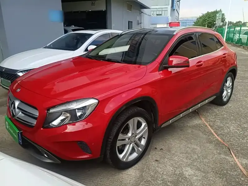 Mercedes-Benz GLA
