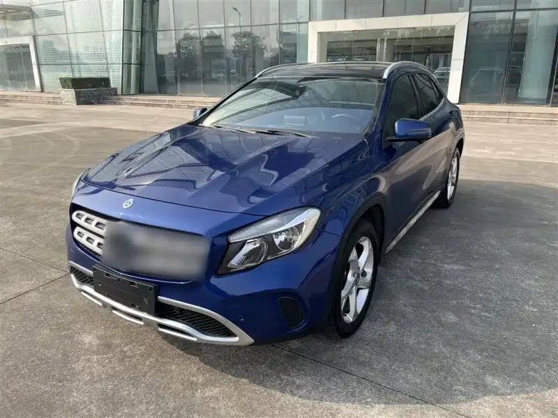 Mercedes-Benz GLA