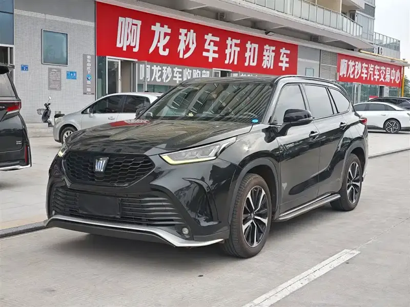Toyota Crown Kluger