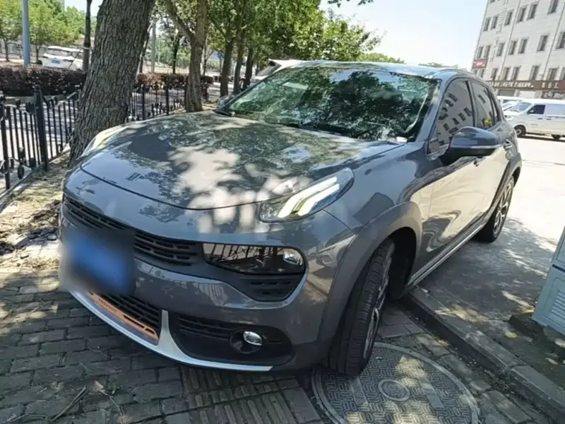 Lynk & Co 02