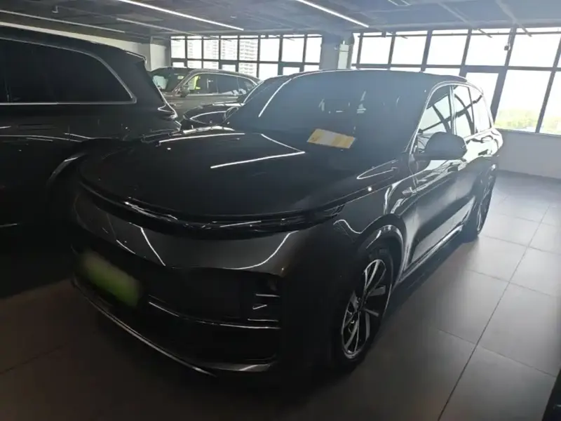 Li Auto L8