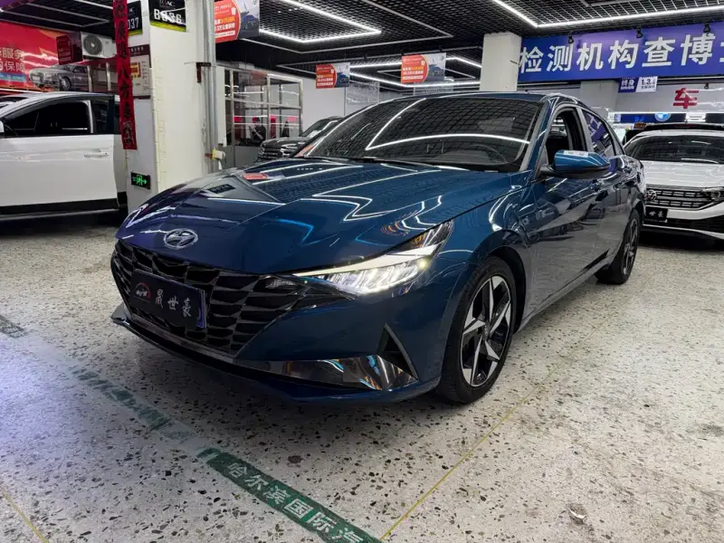 Hyundai Elantra
