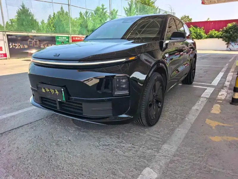 Li Auto L6