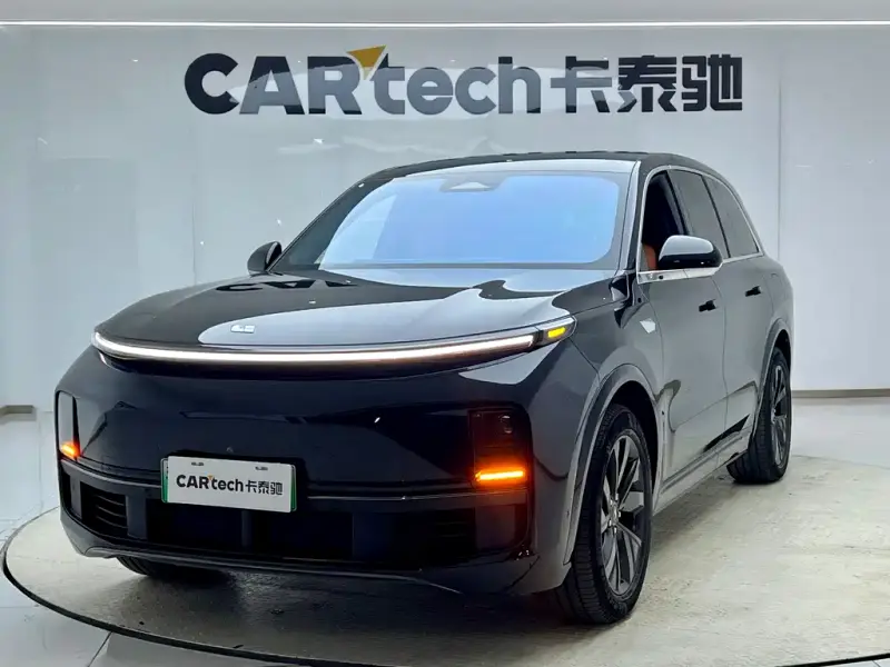 Li Auto L8