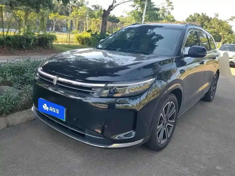 AITO M7