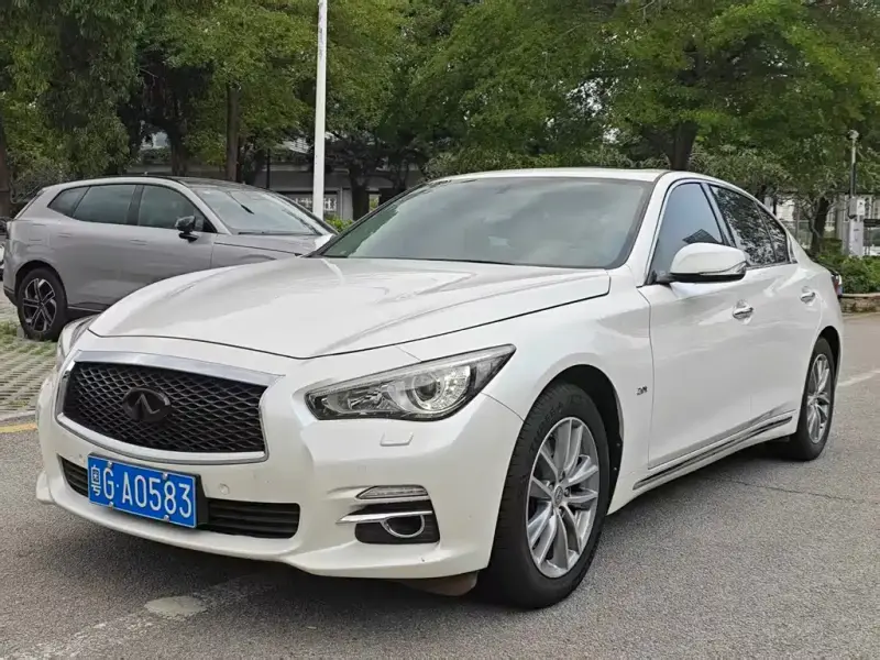 Infiniti Q50L