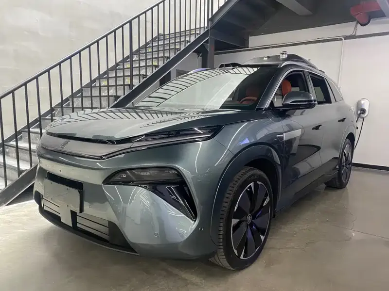 BYD Tang L