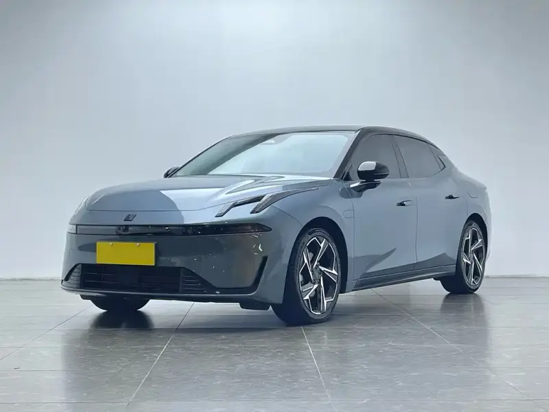 Lynk & Co 07 EM-P