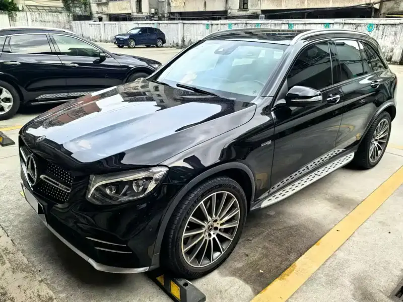 Mercedes-Benz GLC AMG