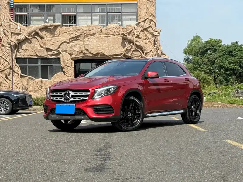 Mercedes-Benz GLA