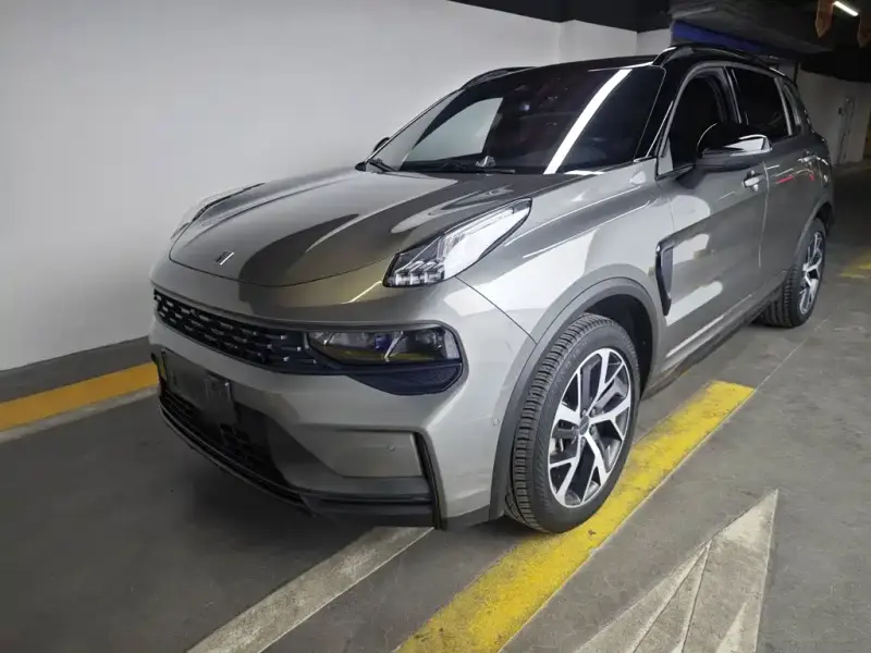 Lynk & Co 01