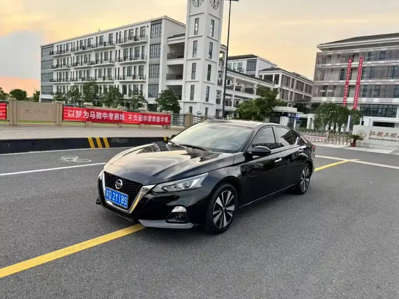 Nissan Teana